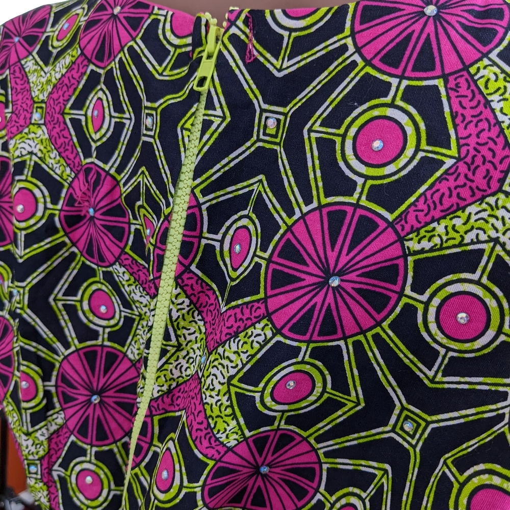 NWOT, AFRICAN PRINT DRESS SIZE 18. - Picture 9 of 15